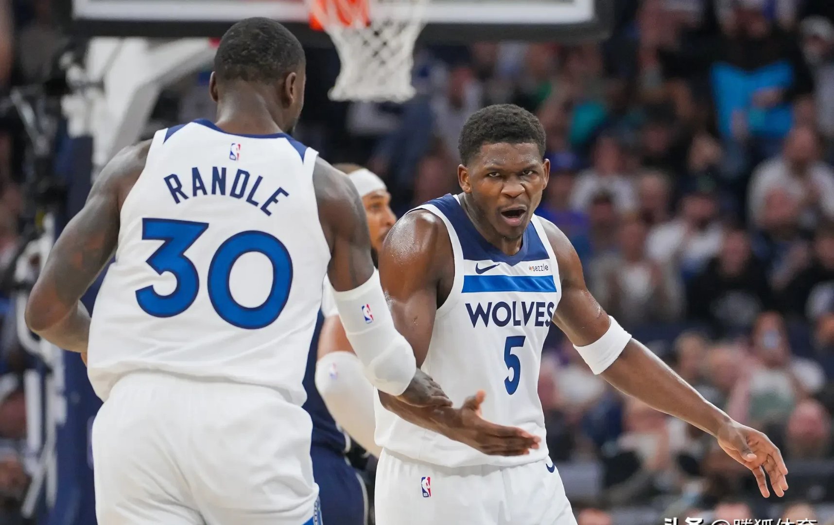 开云首页入口-包含里程碑夜！托特纳姆绝杀压哨，NBA季后赛清晨刷纪录，信心回归，阵容厚度经受考验的词条